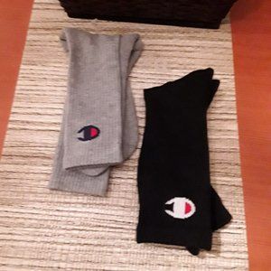 Lot of 2 Pair Champion Men’s Crew Socks Colors Gray Black Size 6 to 12 NEW.